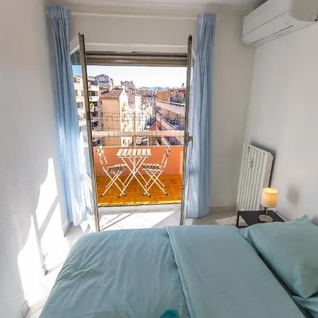 Superbe 100m2 - 2 Balcons - Proche Gare - Climatisé Appartamento